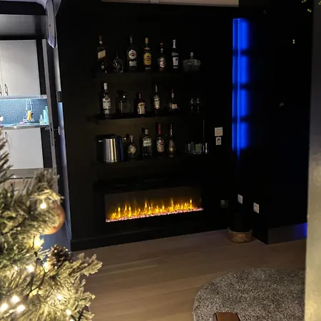 Luxe Apartment *